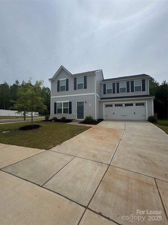 110 Browband St in Troutman, NC - Building Photo
