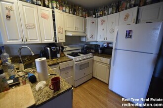 318 St Paul St in Brookline, MA - Foto de edificio - Building Photo