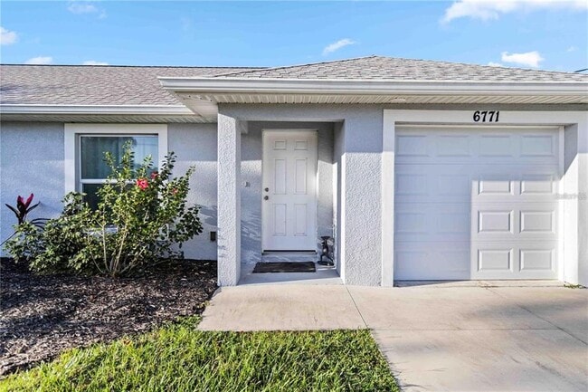 6771 Topeka Ln in North Port, FL - Building Photo - Building Photo