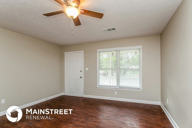 3940 Scott Dr in Forest Park, GA - Foto de edificio - Building Photo