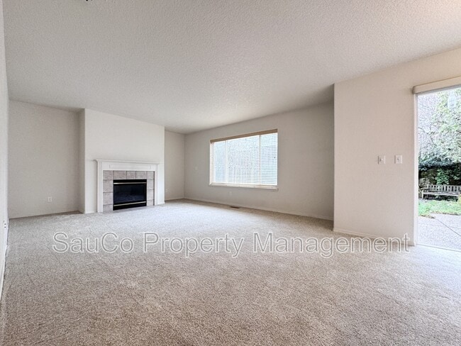 16933 NW Arizona Dr in Beaverton, OR - Building Photo - Building Photo