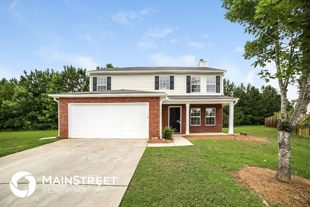 515 Abercorn Ct in College Park, GA - Foto de edificio