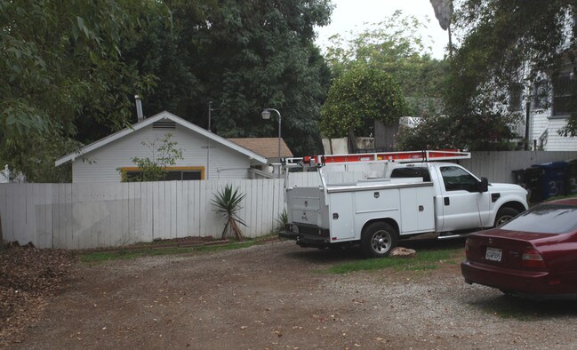 368--372 N Avenue 53 in Los Angeles, CA - Building Photo - Building Photo