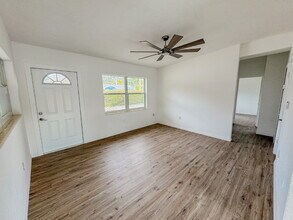 3307 36th Ave W in Bradenton, FL - Building Photo - Building Photo