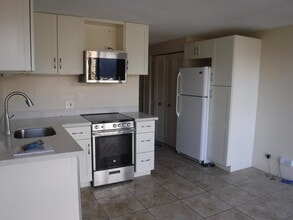 2211 Ala Wai Blvd, Unit 2403 in Honolulu, HI - Building Photo - Building Photo