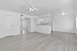 1812 Fulstone Way in Las Vegas, NV - Building Photo