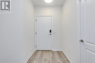 15 Watergarden Dr in Mississauga, ON - Building Photo - Building Photo