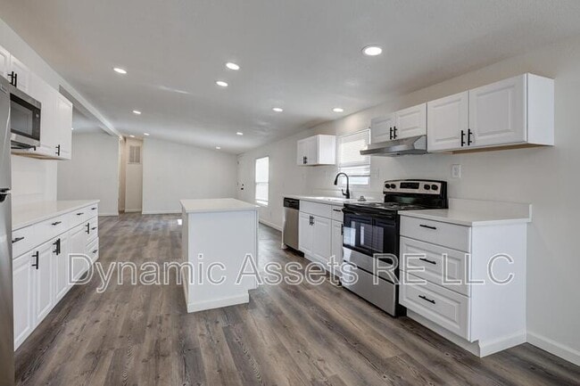 property at 705 N Cayuga St