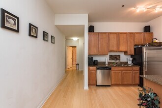 8 W Monroe St in Chicago, IL - Building Photo - Building Photo