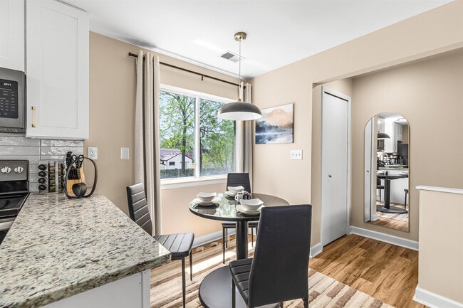 18423 Sharon Ln in Roseville, MI - Building Photo - Building Photo