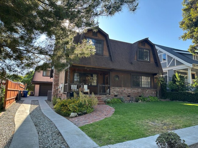 property at 199 N Hermosa Ave