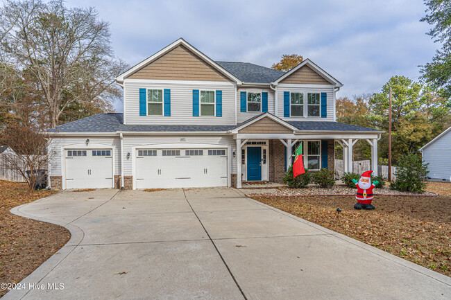 405 Mountain Run Rd in West End, NC - Foto de edificio - Building Photo