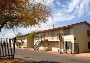 Las Casitas Apartments