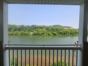 3311 University Commons Dr in Morgantown, WV - Building Photo - Building Photo