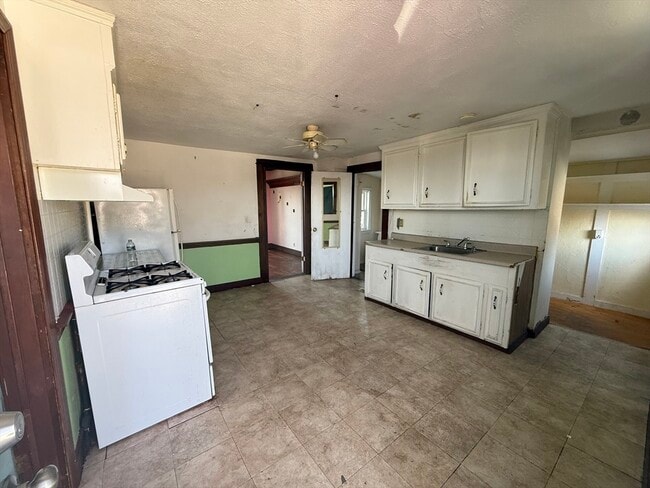 property at 182 E Main St