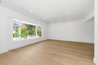 559 Linda Ln in Woodmere, NY - Building Photo - Building Photo