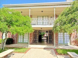 7920 Rockwood Ln in Austin, TX - Building Photo