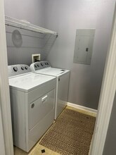 8819 Villa View Cir, Unit 207 in Orlando, FL - Foto de edificio - Building Photo