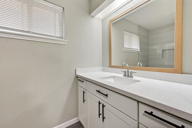 property at 4002 Cedar Ridge Ct