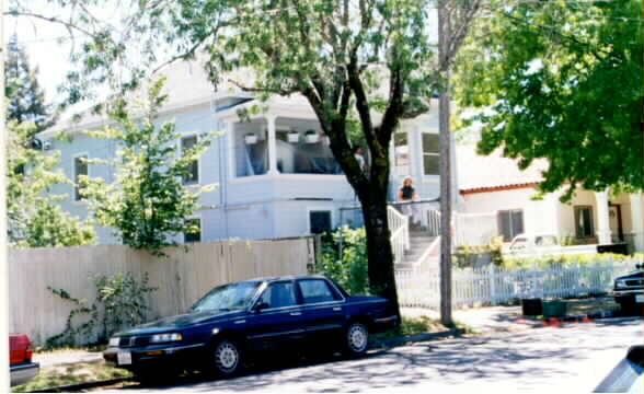 11 1st St in San Rafael, CA - Foto de edificio