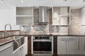 1221 N Dearborn St in Chicago, IL - Building Photo - Building Photo