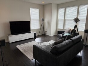 4194 Royal Mews Cir in Naperville, IL - Building Photo - Building Photo