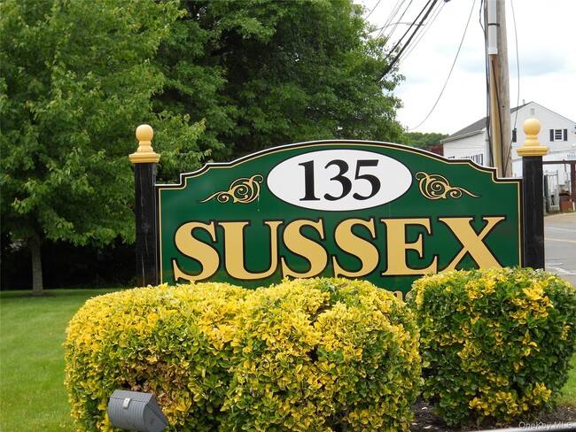 135 W Nyack Rd in Nanuet, NY - Building Photo - Building Photo