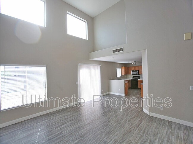 12301 W Columbine Dr in El Mirage, AZ - Building Photo - Building Photo
