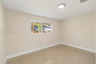 5814 Buchanan St in Hollywood, FL - Building Photo - Building Photo
