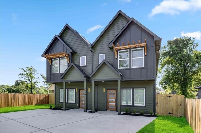 property at 5620 Shreveport Blvd