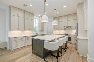 5002 Eigel St in Houston, TX - Building Photo - Building Photo