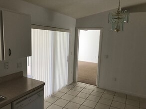 9 Rainbow Ln in Palm Coast, FL - Building Photo - Building Photo