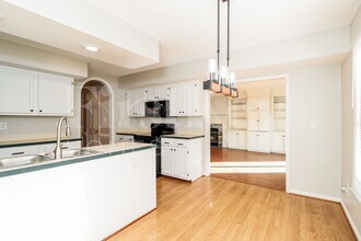 2071 Saponi Village Ct in Winston-Salem, NC - Building Photo - Building Photo