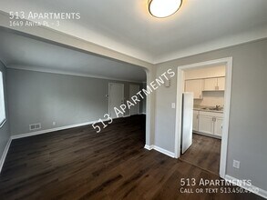 1649 Anita Pl in Cincinnati, OH - Building Photo - Building Photo