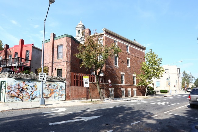1500 Columbia Rd NW in Washington, DC - Building Photo - Building Photo