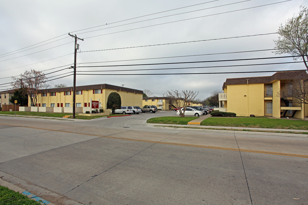 Chivas West Apartments in Irving, TX - Building Photo