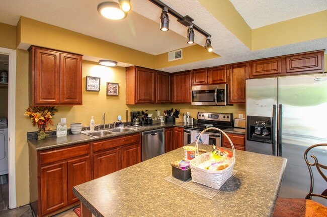 405 Mimosa Ct, Unit 405 Mimosa in Columbia, MO - Building Photo - Building Photo