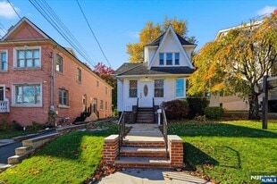 85 Beckwith Pl in Rutherford, NJ - Building Photo