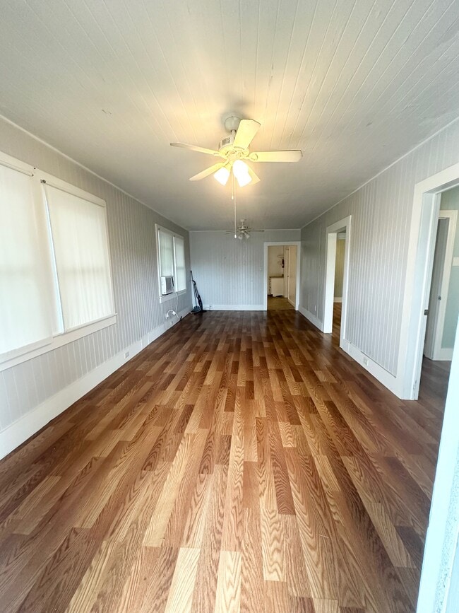 218 First St in Houma, LA - Foto de edificio - Building Photo