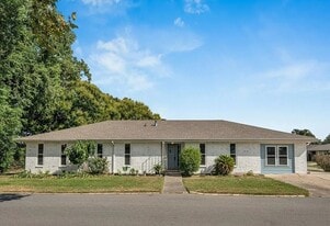 1001 Dumaine St in Metairie, LA - Building Photo