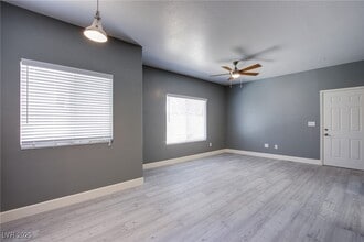 9580 W Reno Ave in Las Vegas, NV - Building Photo - Building Photo