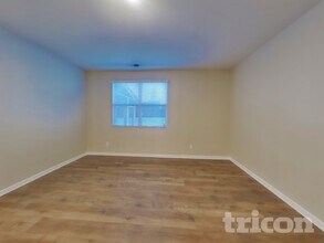 5035 Hunters Village Dr in Lebanon, TN - Building Photo - Building Photo