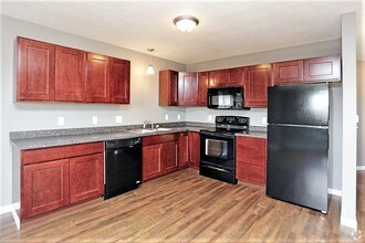 Judee Estates Townhomes in Sioux Falls, SD - Building Photo - Building Photo