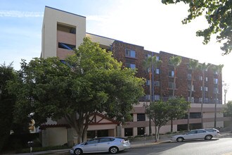 Wilshire House in Santa Monica, CA - Building Photo - Building Photo