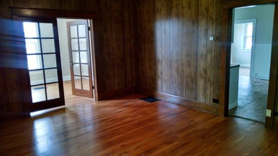 1602 W Short Ave in Independence, MO - Foto de edificio - Building Photo