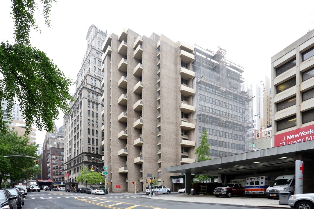 Staff Residence in New York, NY - Building Photo