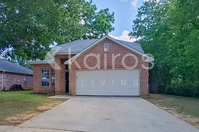 property at 5204 Paulie Dr