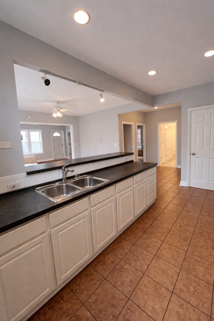 3716 N Cicero Ave, Unit 2e- in Chicago, IL - Foto de edificio - Building Photo