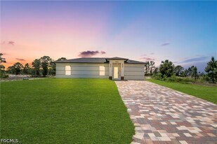 3313 44th St W in Lehigh Acres, FL - Building Photo