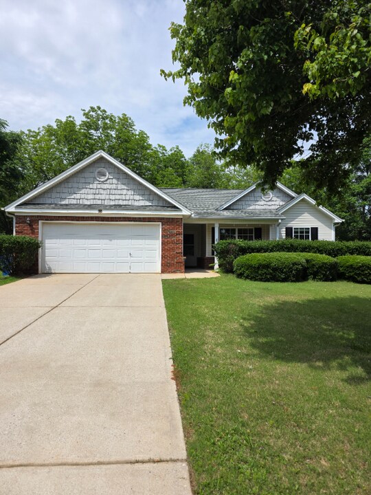 106 Casper Ct in Winder, GA - Building Photo